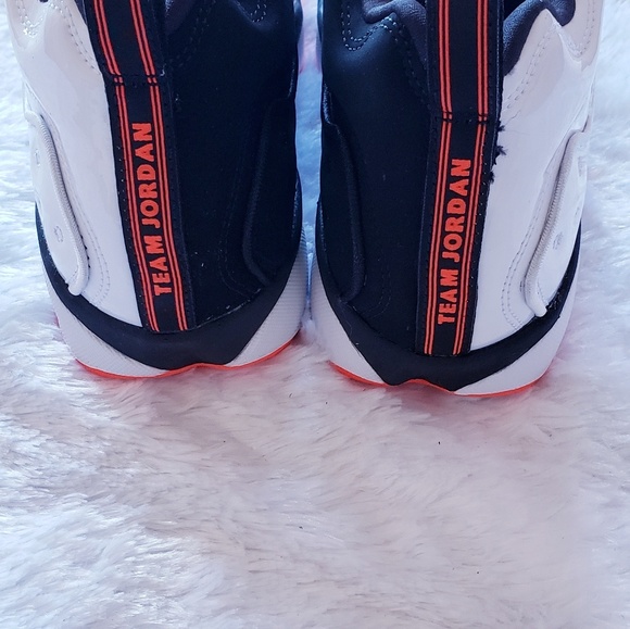 New Youth Jordan Jumpman Team II - Picture 5 of 8